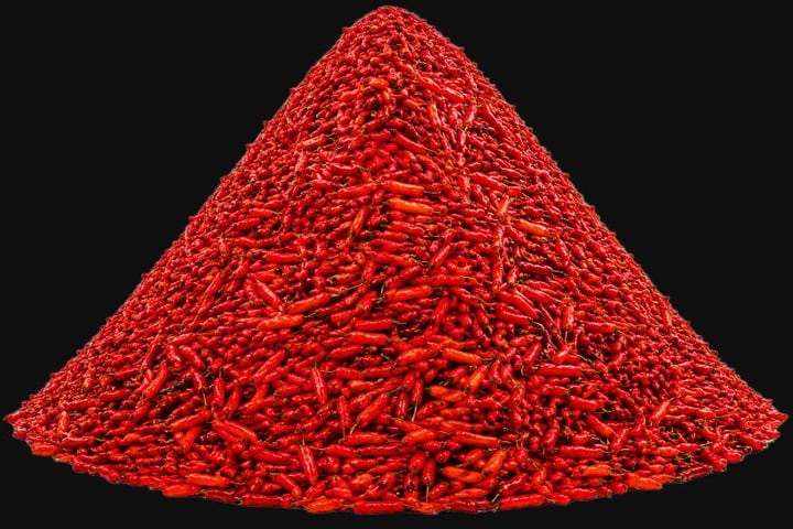 Thousands of cayenne peppers